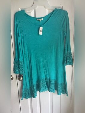 Women’s Large Indigo Soul Lacey Top